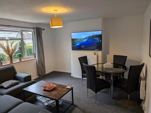 Lovely 2 bedroom apartment with a garden — 4-Star Luxury Hotel in Royal Tunbridge Wells, United Kingdom