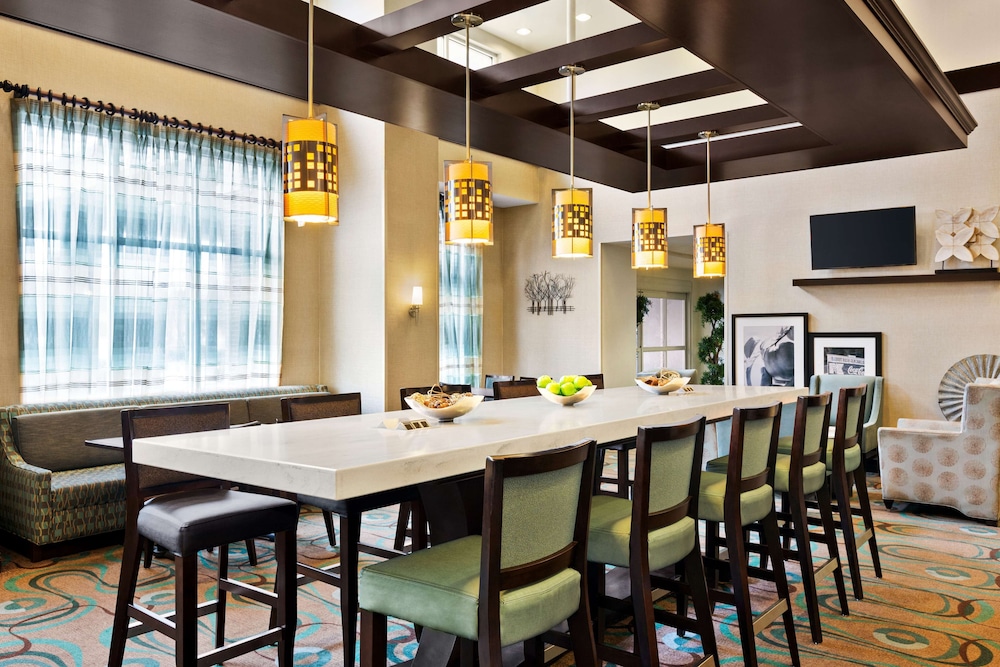 Hampton Inn & Suites Atlanta Airport West Camp Creek Pkwy - photo 4