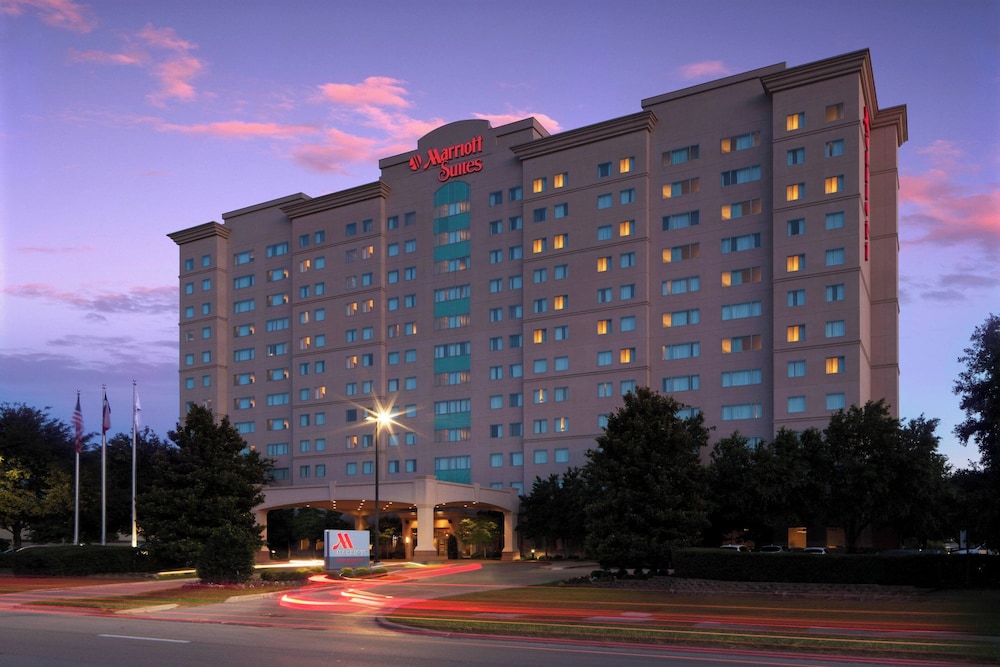 Dallas Marriott Suites Medical Market Center — 4-Star Luxury Hotel in Dallas, United States
