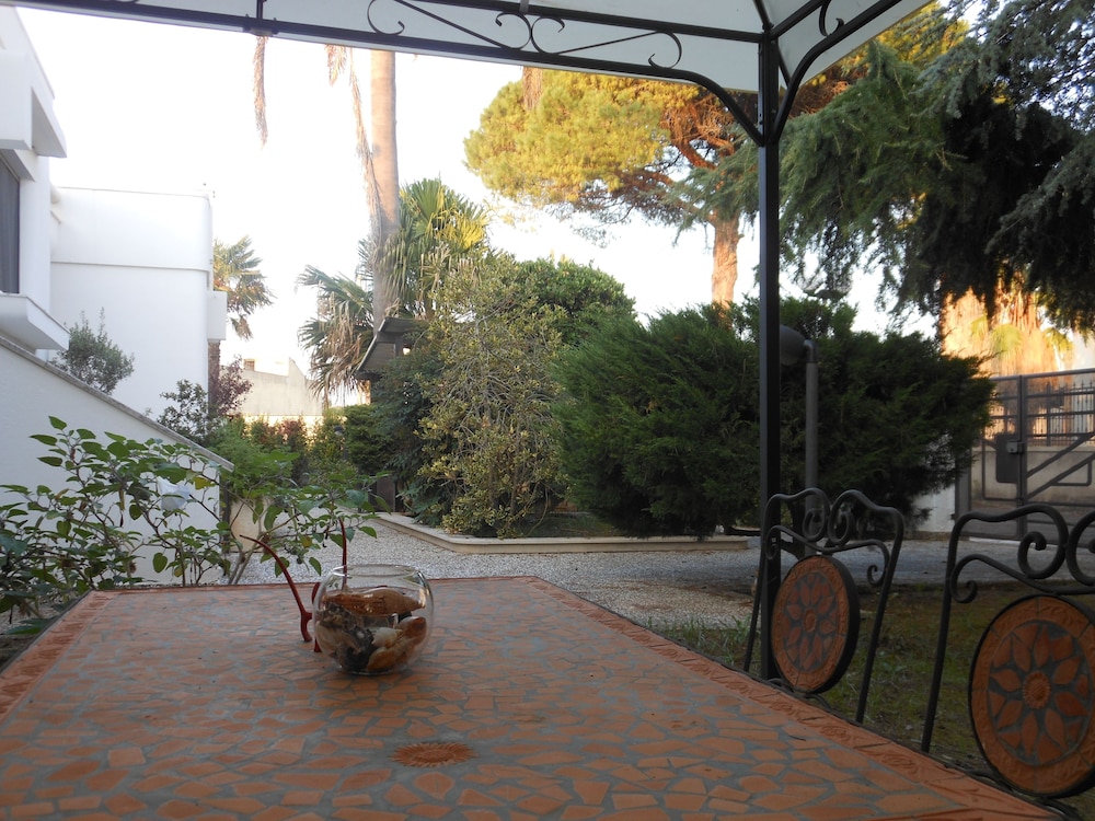 Villa le Tarantine — 4-Star Luxury Hotel in Taurisano, Italy