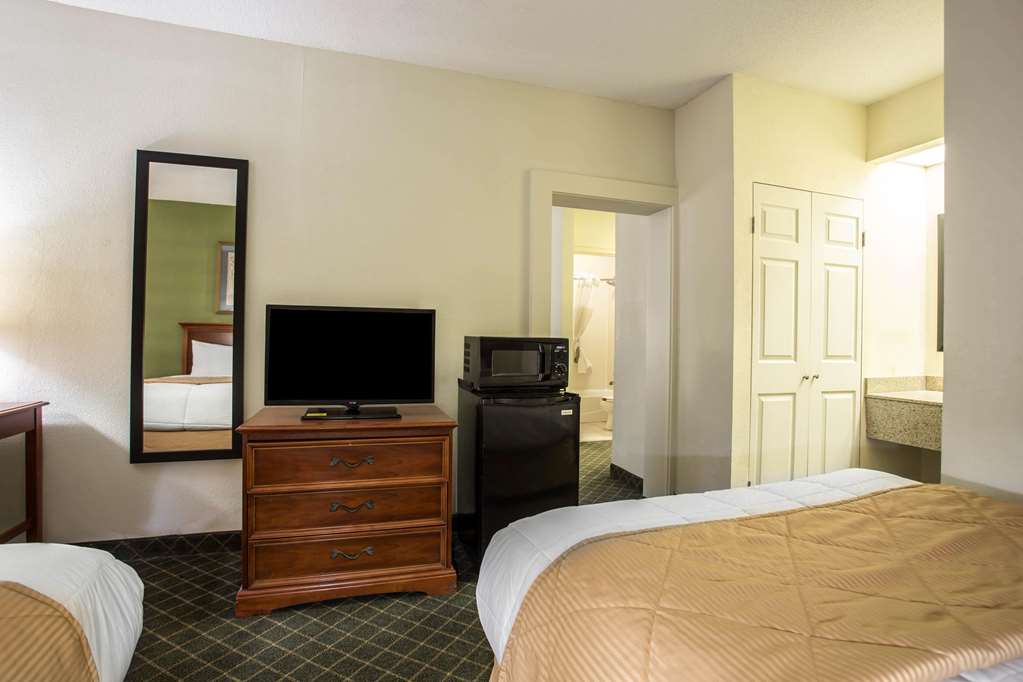 Clarion Inn & Suites Aiken South - photo 26