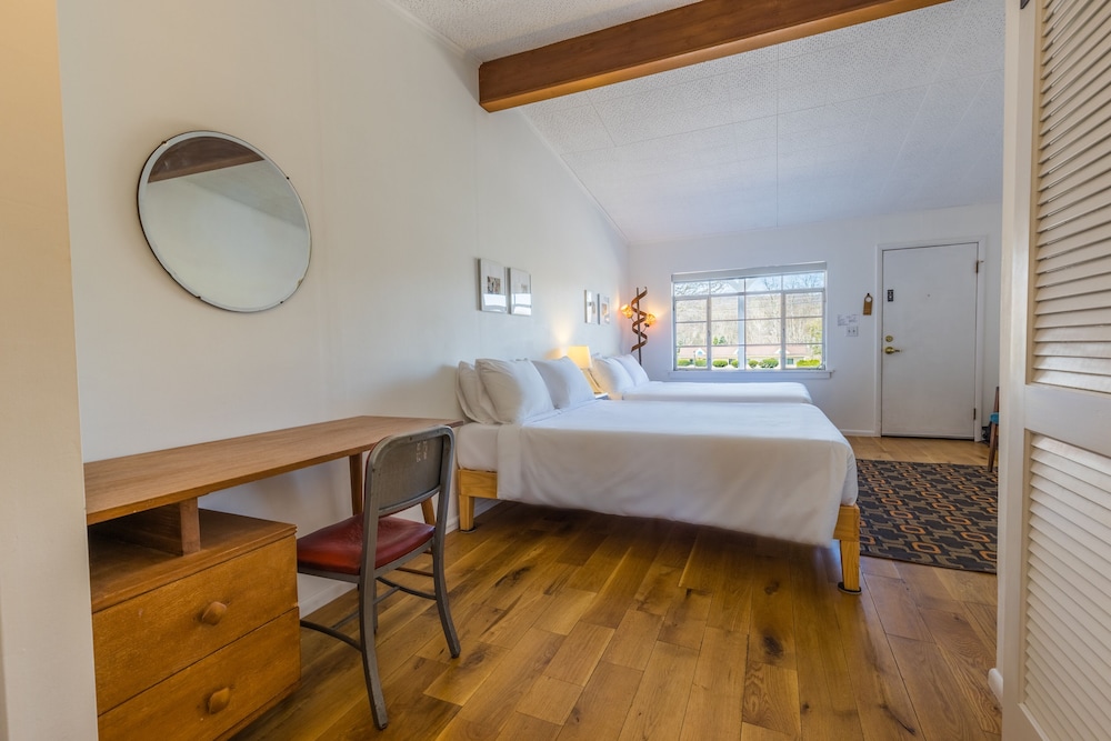 The Grayhaven Motel - photo 7