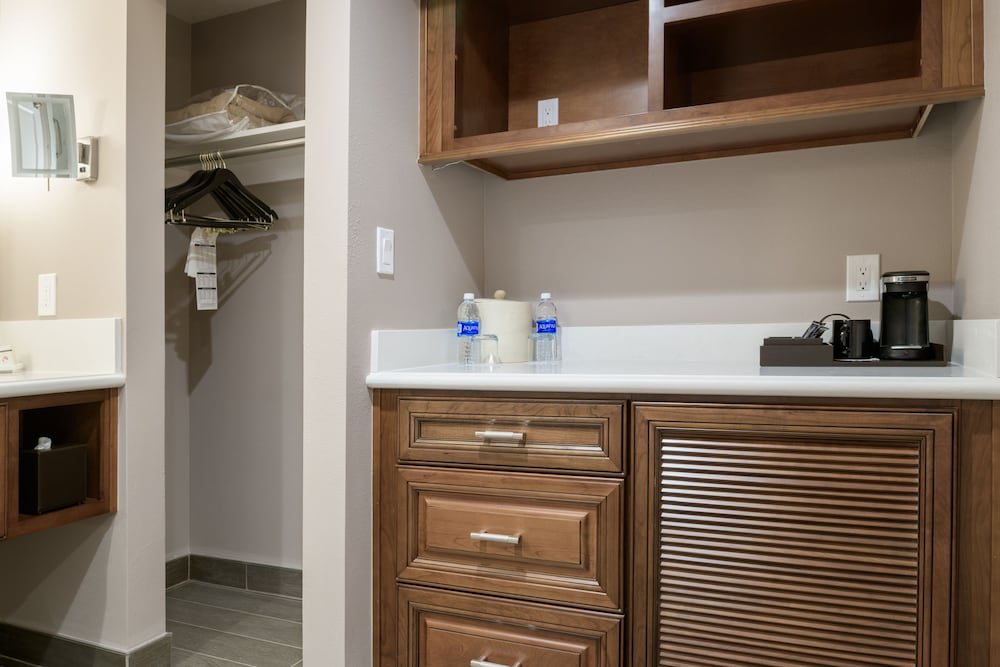 Woodcrest Hotel Cupertino - photo 15