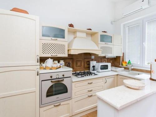 Villa Marini Dvori Two Bedroom Apartment with Terrace
