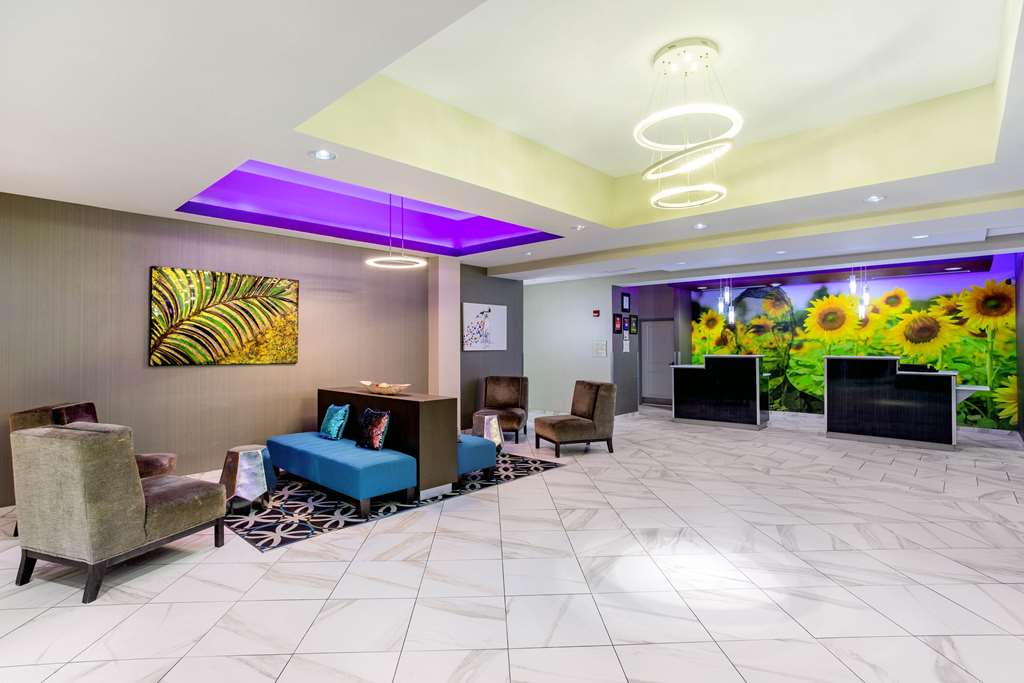 La Quinta Inn & Suites by Wyndham Springfield IL - photo 11