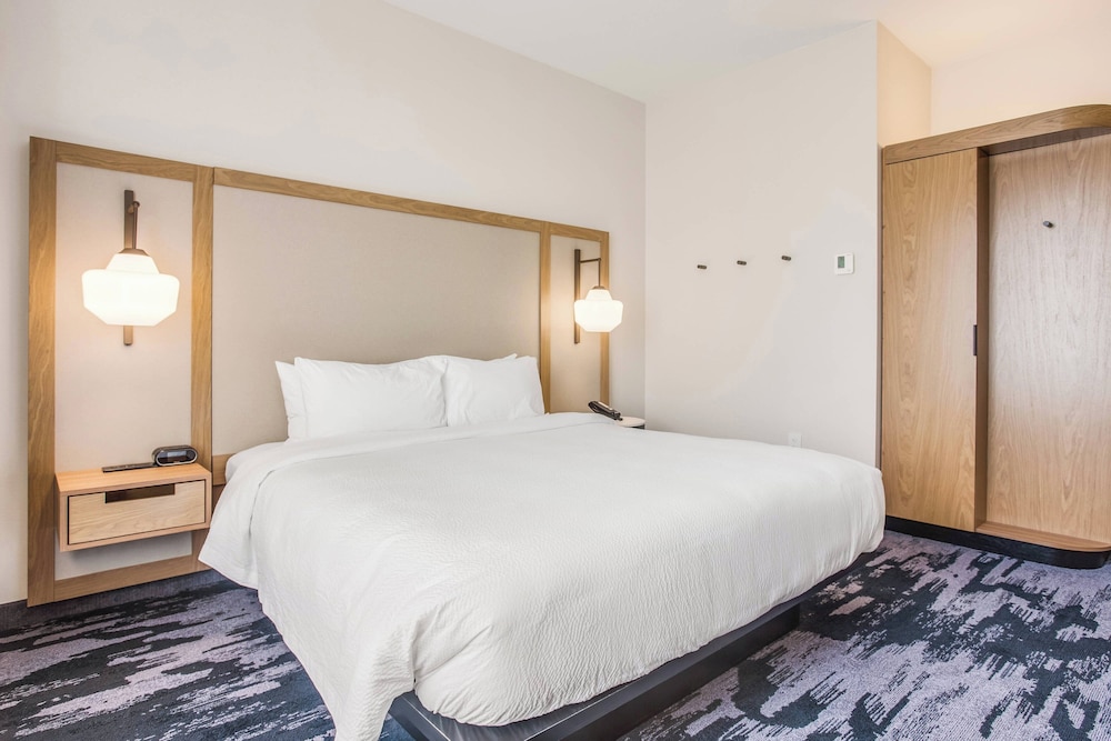 Fairfield Inn & Suites by Marriott Rolla - photo 11