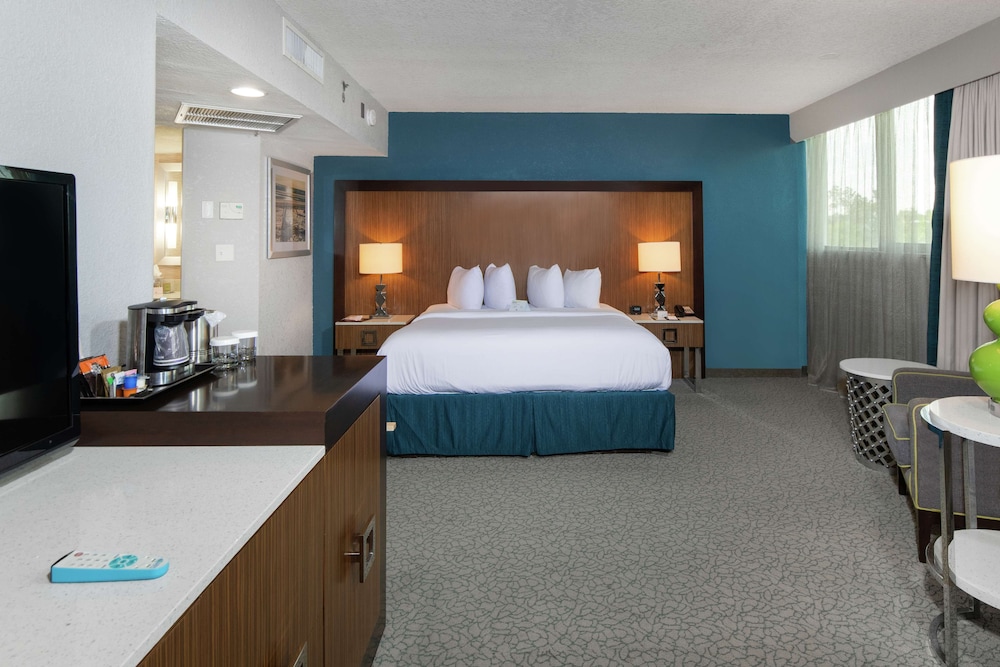 DoubleTree by Hilton Hotel Jacksonville Airport - photo 29