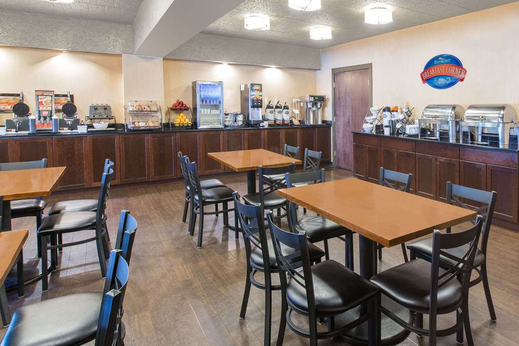 Baymont by Wyndham Bartonsville Poconos - photo 15