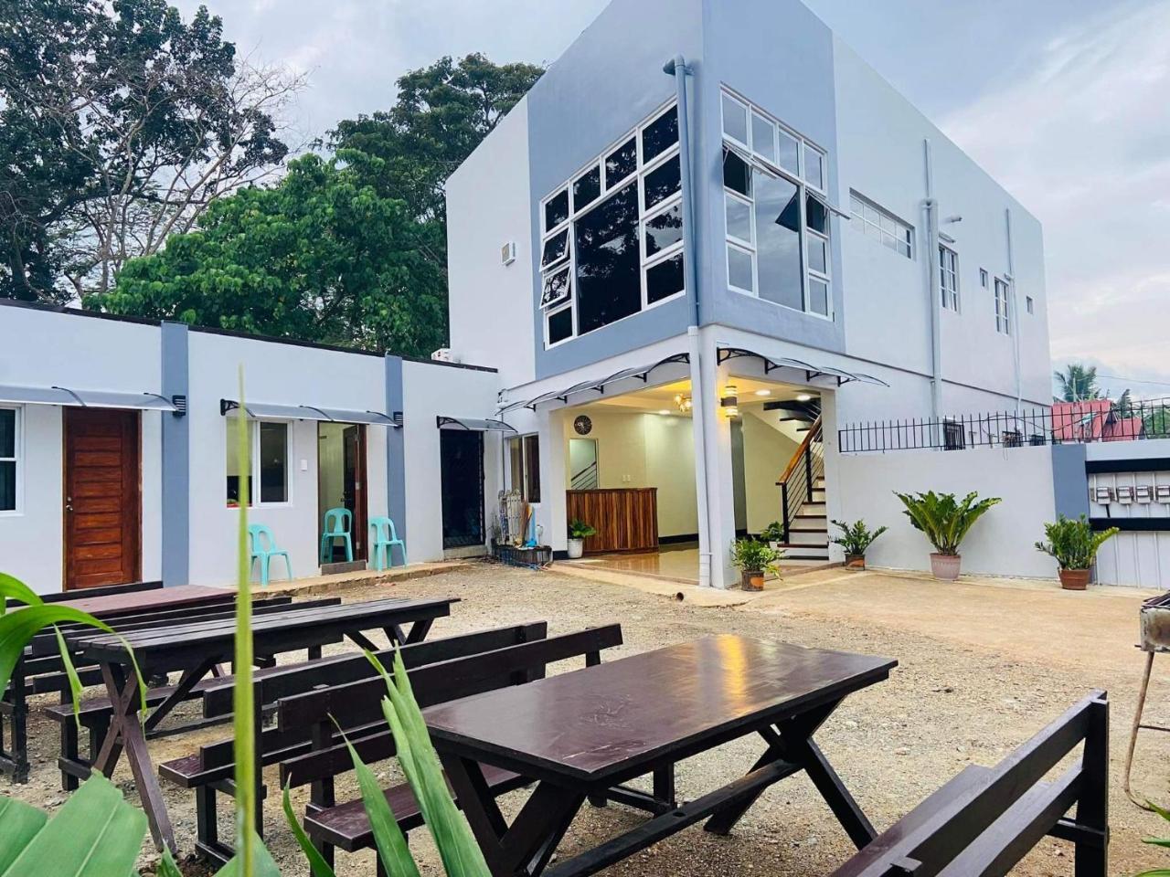 Mongki's Pension House — 4-Star Luxury Hotel in Puerto Princesa, Philippines