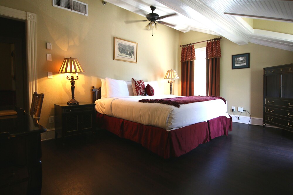 New World Inn Downtown Pensacola - photo 25