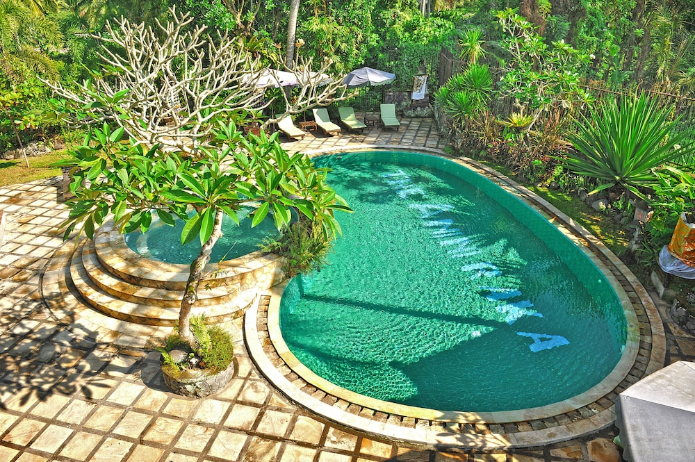 Anini Raka Resort & Spa