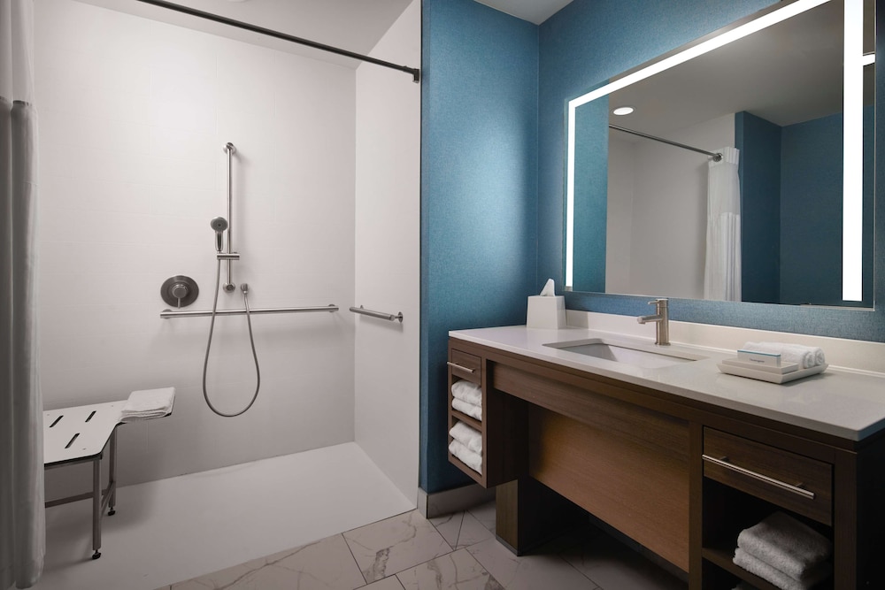 Home2 Suites by Hilton Bend - photo 18