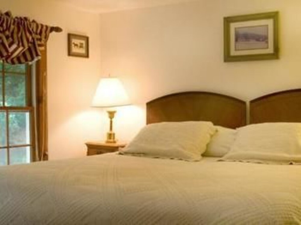 Arlington's West Mountain Inn - photo 36