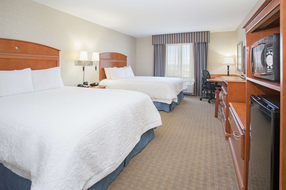 Hampton Inn Santa Rosa - photo 6
