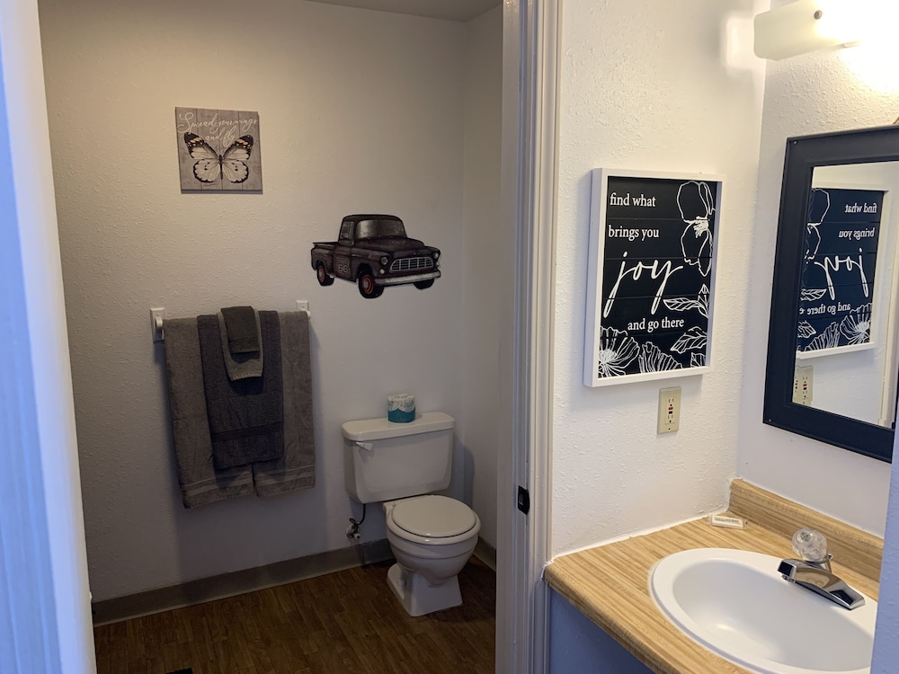 Brownsville Motel - photo 118