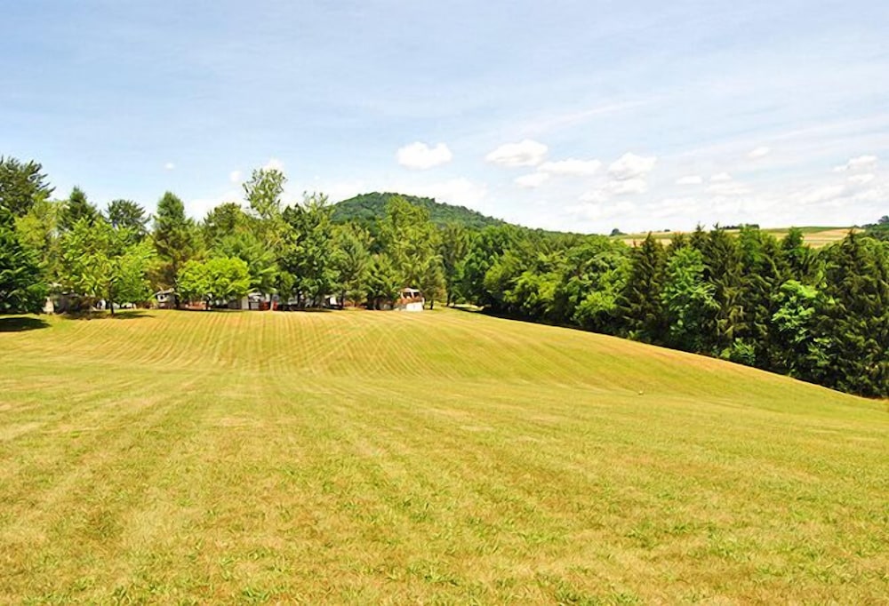 Robin Hill RV Resort & Campground Caravan Park - photo 12