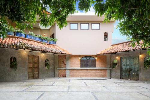 Beautiful 4 Bedroom Hacienda 5 Minutes from Beach — 4-Star Luxury Hotel in Sayulita, Mexico