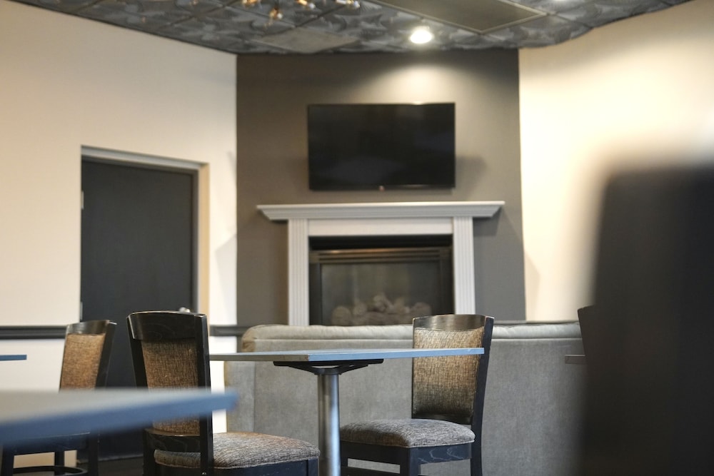 American Inn & Suites Waterford - photo 6