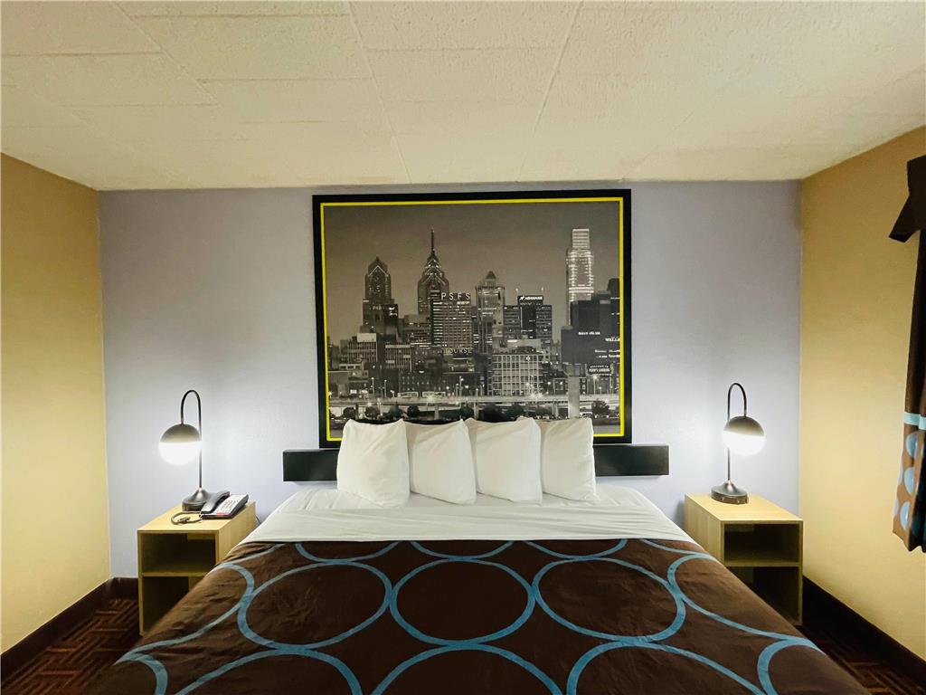 Super 8 by Wyndham Gloucester - photo 16