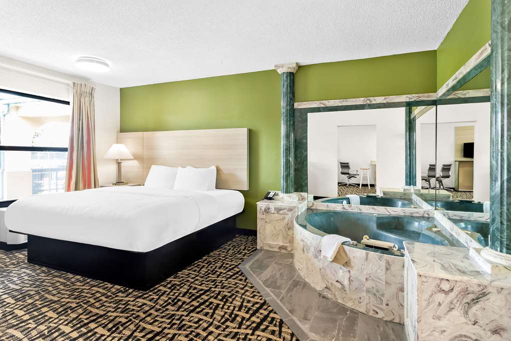 Quality Inn Russellville - photo 9