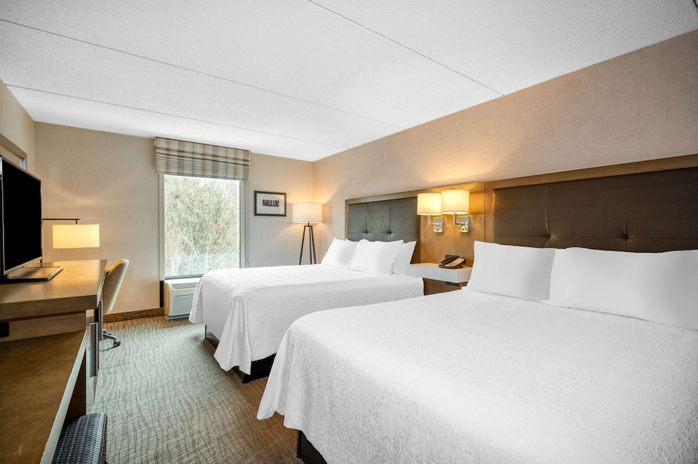 Hampton Inn Raynham Taunton - photo 8
