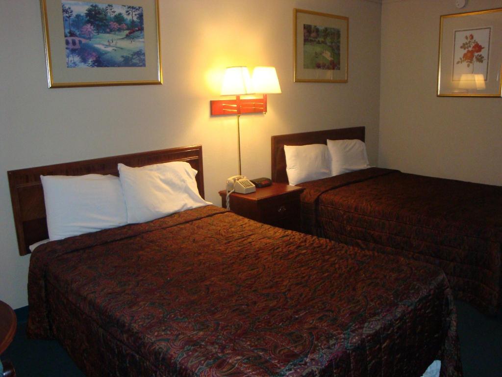 Rodeway Inn Asheboro - photo 7