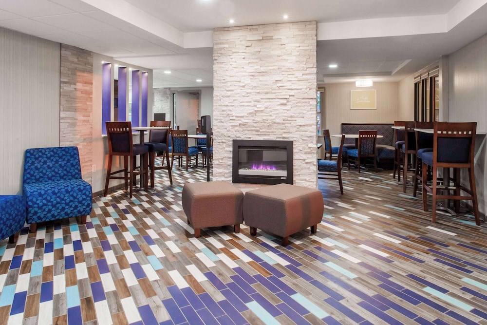 Days Inn by Wyndham Wilmington Brandywine - photo 2