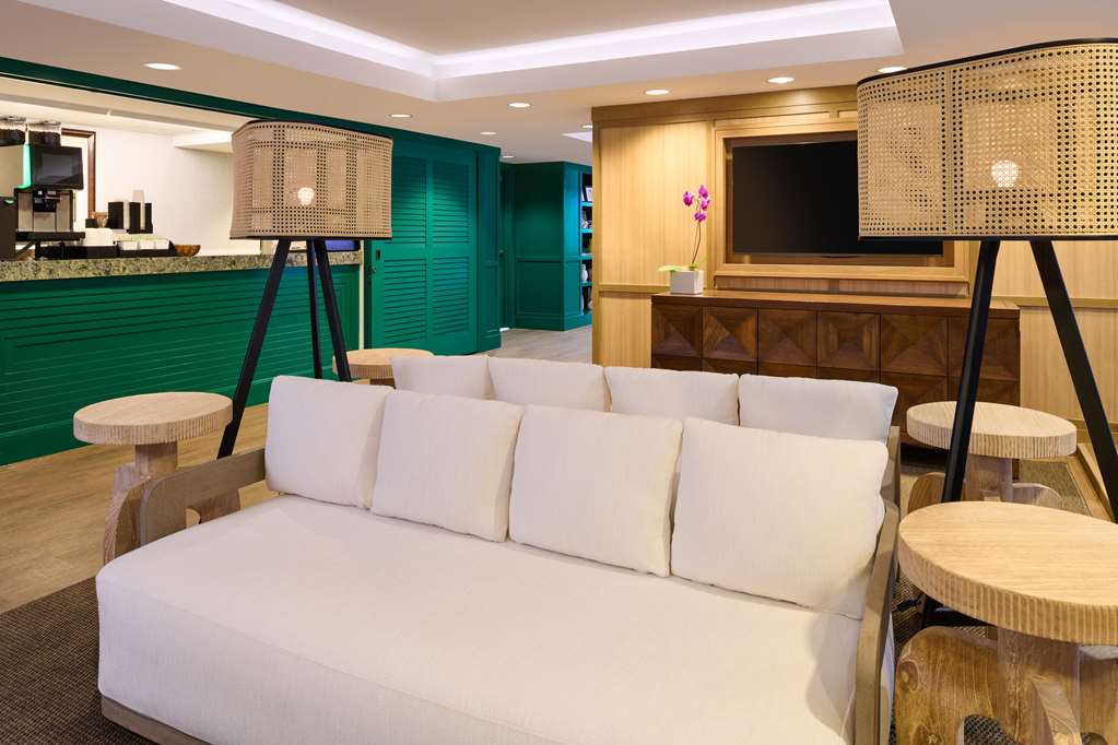 Outrigger Reef Waikiki Beach Resort - photo 20