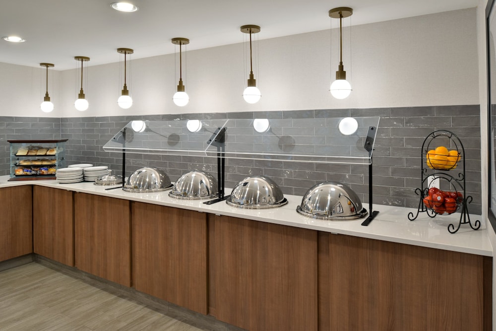 Holiday Inn Hotel & Suites Overland Park Convention Center - photo 47