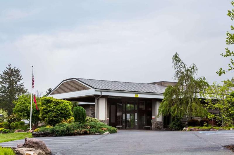 Ramada Rock Hill at Sullivan Center - carbon neutral hotel in Rock Hill
