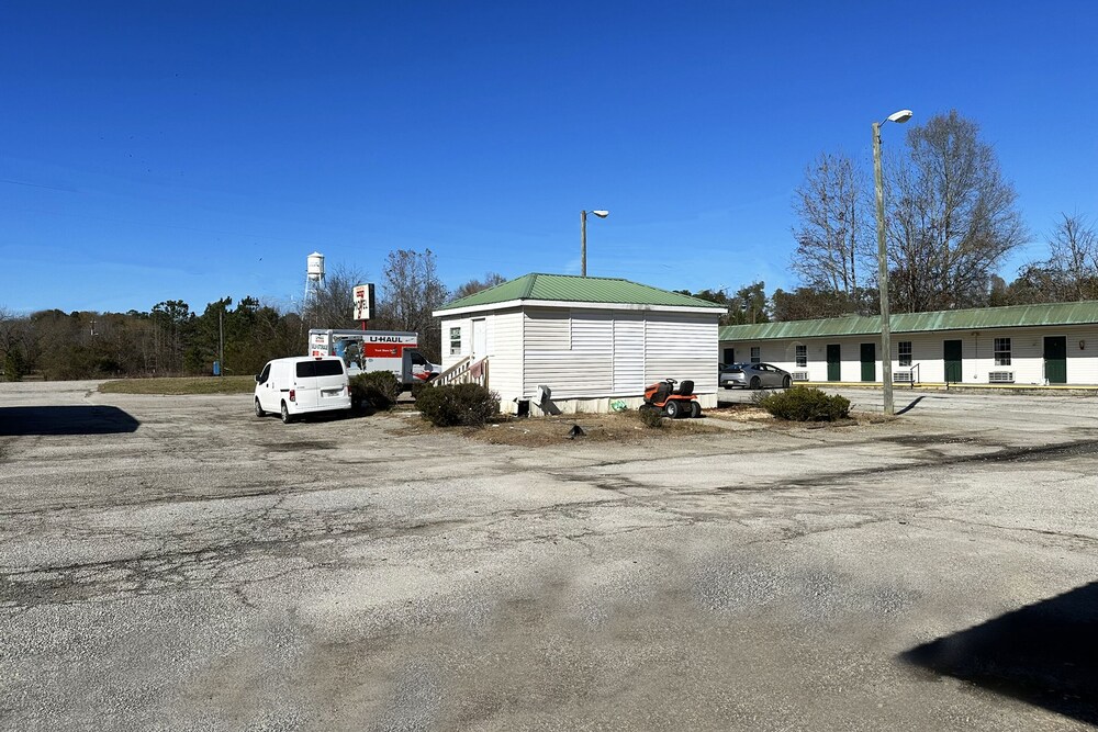 Sparta Seven Motel By OYO near Milledgeville - photo 41