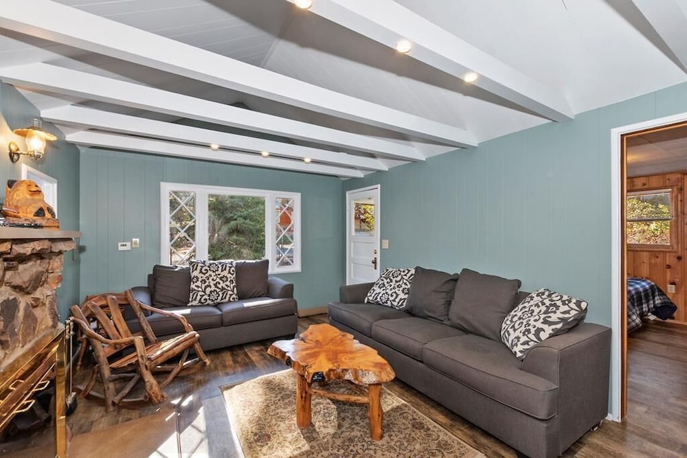 065 Applewood in Big Bear Lake, United States