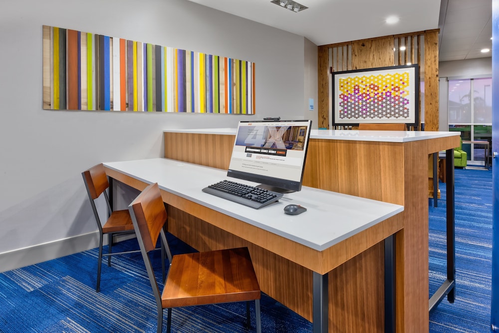 Holiday Inn Express & Suites Wooster by IHG - photo 20