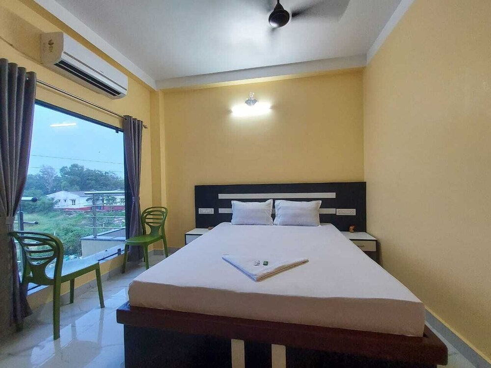 Hotel blue stone - last minute hotel in Kolkata