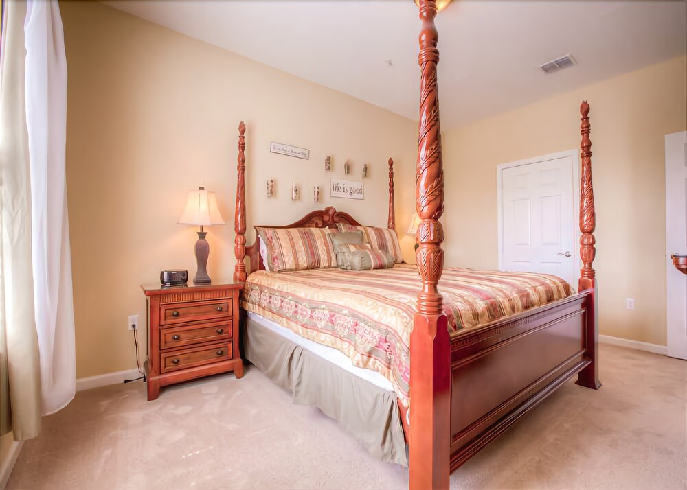 Majestic Holiday — 4-Star Luxury Hotel in Orlando, United States