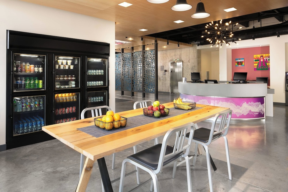 Aloft Miami Airport - photo 16