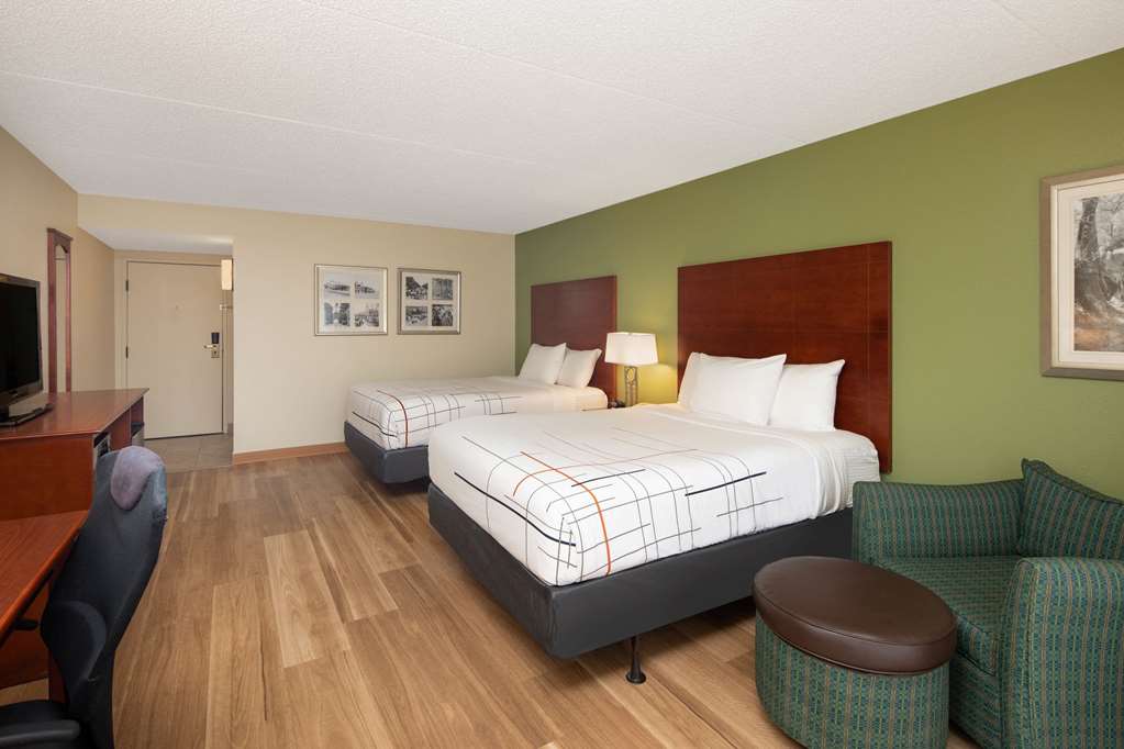 Wingate by Wyndham Valdosta Moody AFB - photo 15