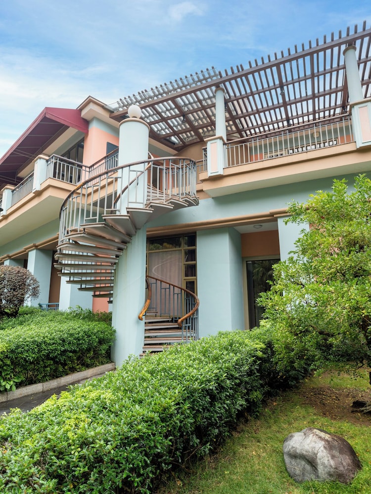 Dongguan Forum Hotel and Apartment in Dongguan, People's Republic of China