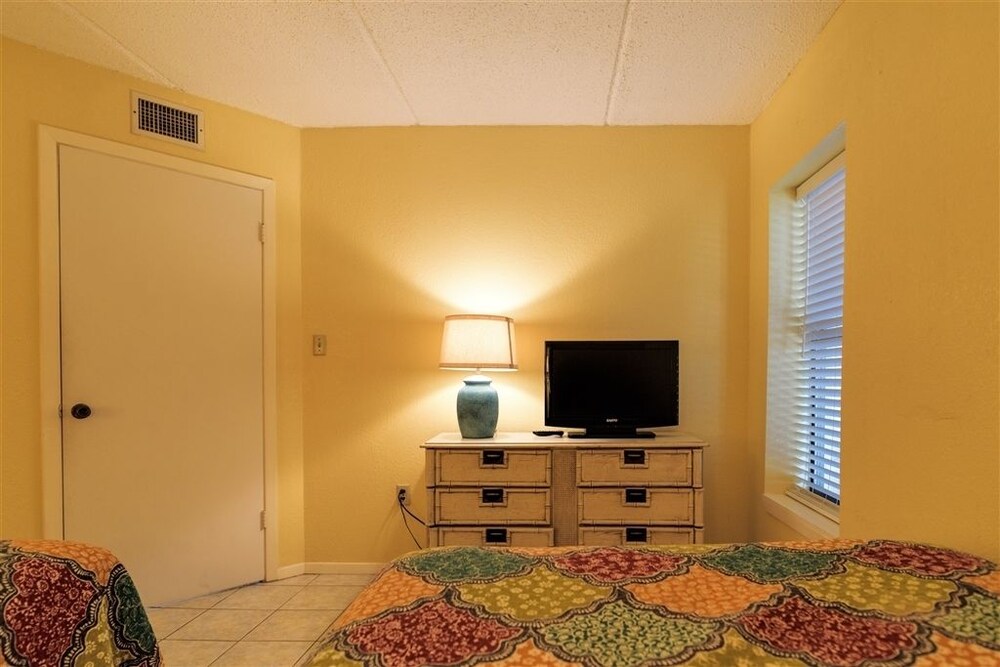 Saida 3404: Beachfront Resort W 3 Pools Hot Tubs Great Views & Beac - photo 5