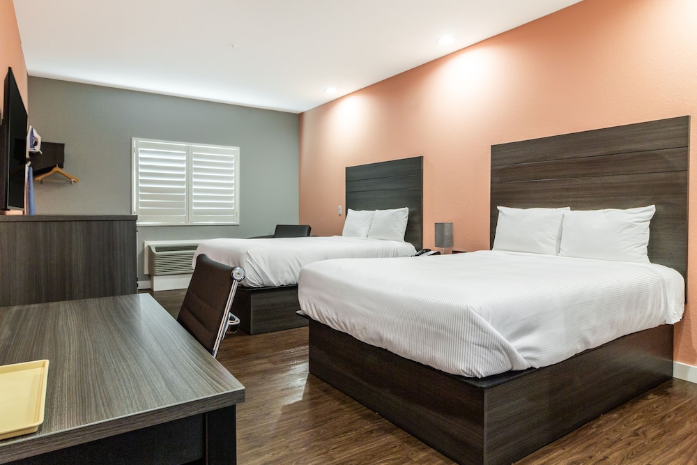 Scottish Inns & Suites Houston TX - photo 16