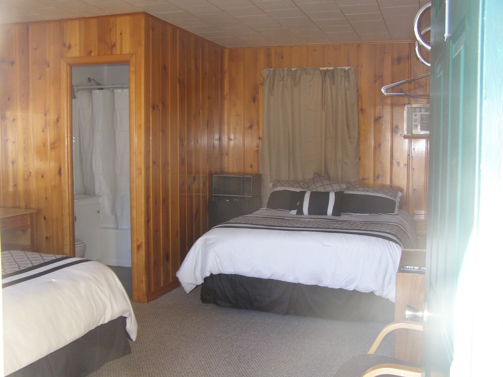 Mystic Valley Inn - photo 5