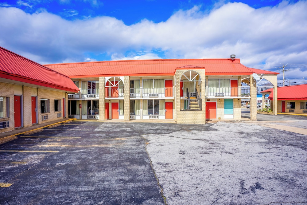 Ozark Junction mountain view by OYO - photo 88