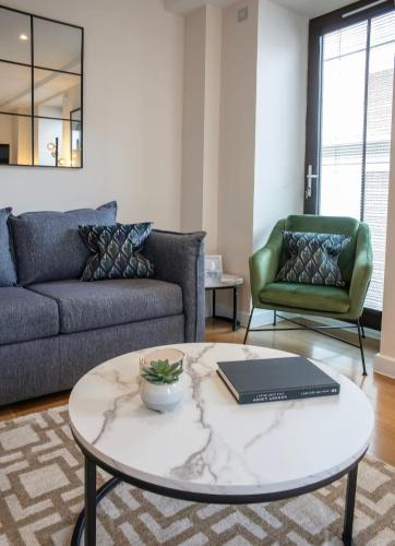 Westminster 2 bed 2 bath apartment with Air Con — 4-Star Luxury Hotel in London, United Kingdom
