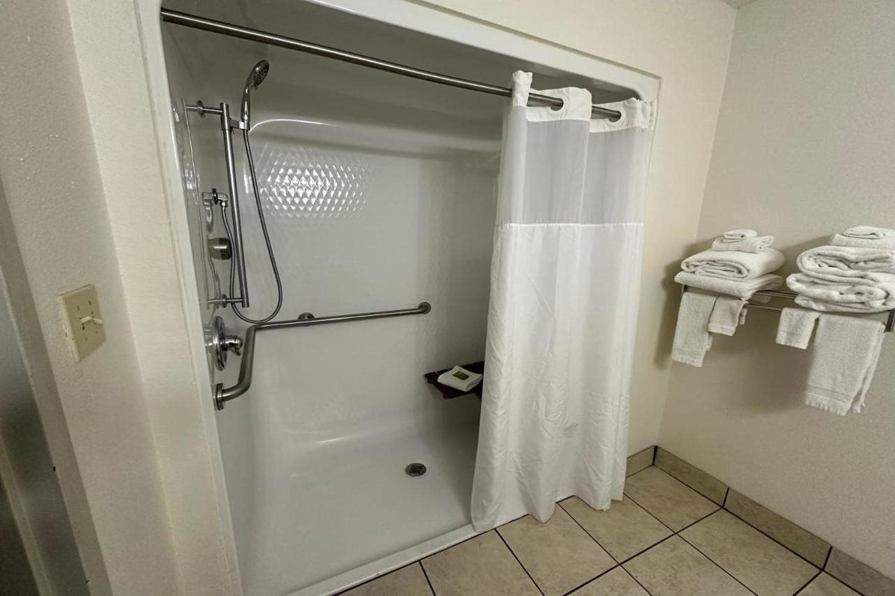 Country Inn & Suites by Radisson Murrells Inlet SC - photo 31