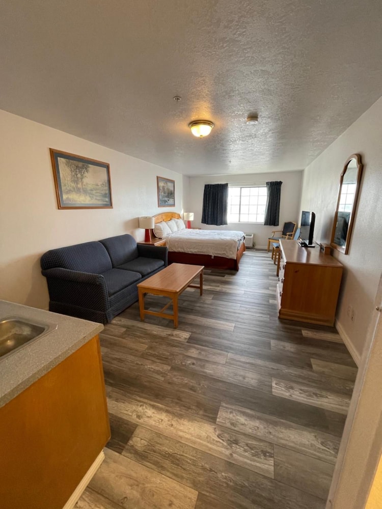 Quality Inn Carlin - photo 23