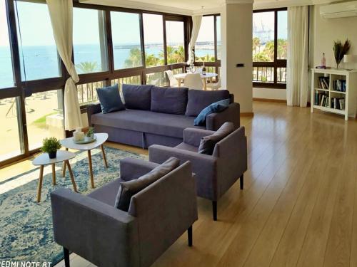 Primera Línea de playa en la Malagueta — 4-Star Luxury Hotel in Malaga, Spain