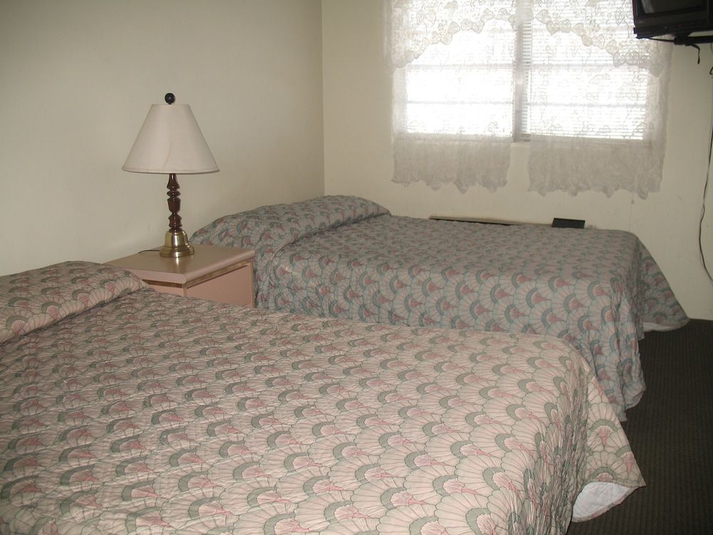 Great Basin Inn - photo 8