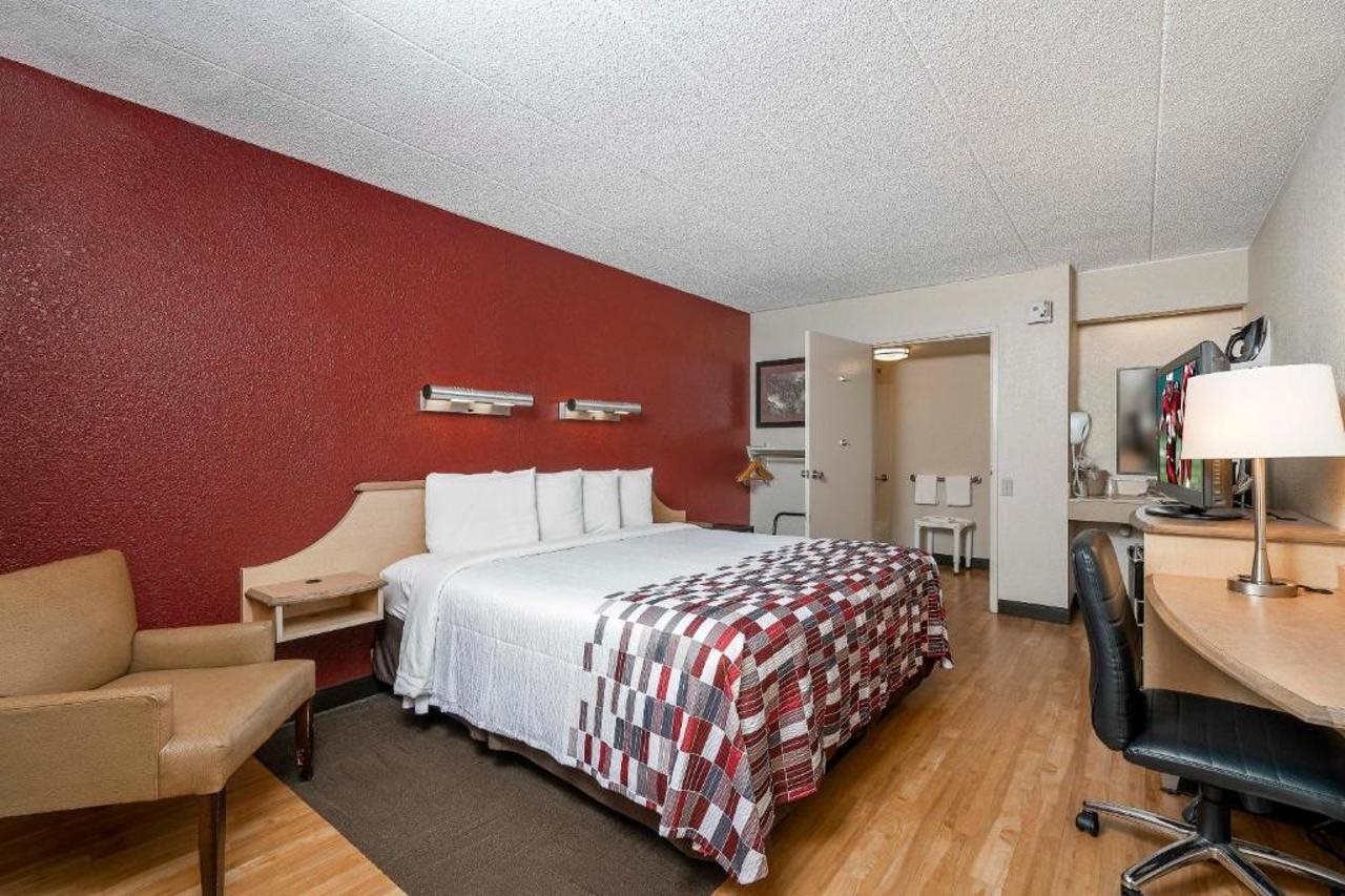 Red Roof Inn Greenville - photo 13