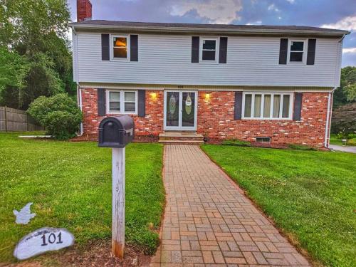 Warwick Colonial Retreat - last minute hotel in Warwick