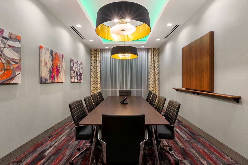 La Quinta by Wyndham Altoona Des Moines - photo 31